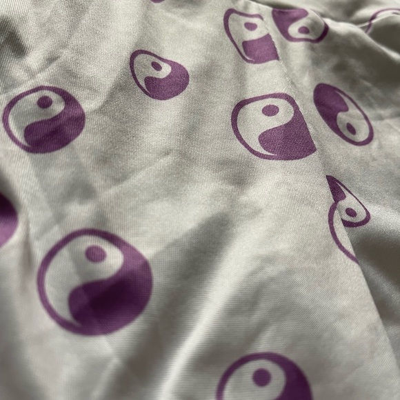 SHORTS - Picture 3 of 3